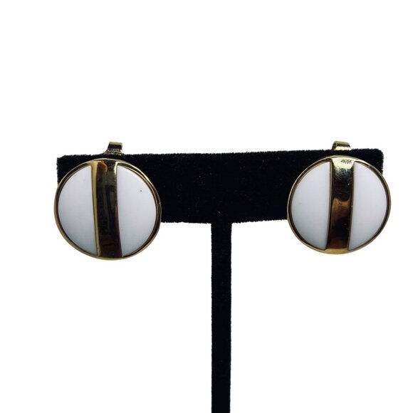 Avon Gold Tone And White Round Clip On Earrings (5234) - Picture 2 of 6